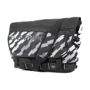 Sac bandoulière Eastpak Pacer image-0