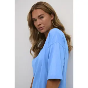 Γυναικείο t-shirt φόρεμα KAFFE Edna image-5