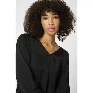 Women’s V-neck blouse KAFFE Cassie image-5