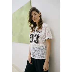 Camiseta de mujer KAFFE Belle image-2
