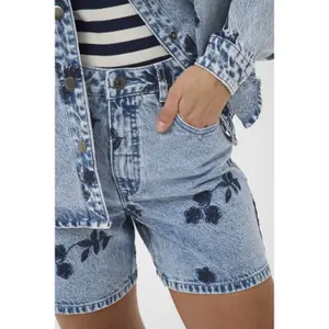 Jeansshorts för kvinnor KAFFE KAbabena image-5