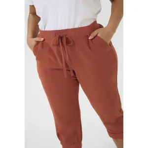 Women's Trousers KAFFE Curve Nana Capri image-2