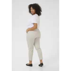 Women's 7/8 chino Trousers KAFFE Curve KCLeana image-4