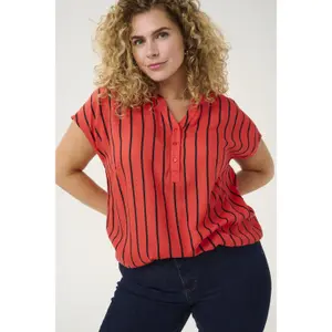 Blusa de mujer KAFFE Curve Sida Wing image-3