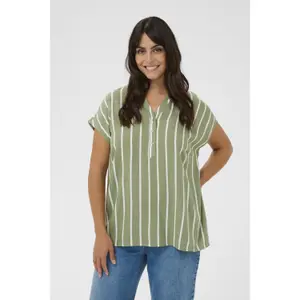 Blusa de mujer KAFFE Curve Sida Wing image-2