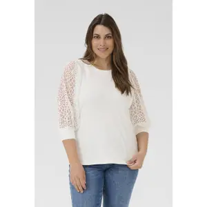 Women's T-shirt KAFFE Curve Bella image-3