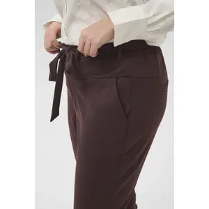 Pantalón con cinturón KAFFE Curve KCJenna image-5