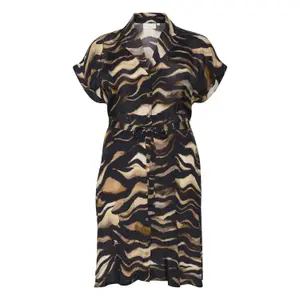 Kjole til kvinder KAFFE Curve Lana