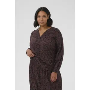 Blusa feminina KAFFE Curve Belia image-2