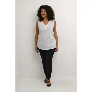 Sleeveless top for women KAFFE Curve KCAbby image-1