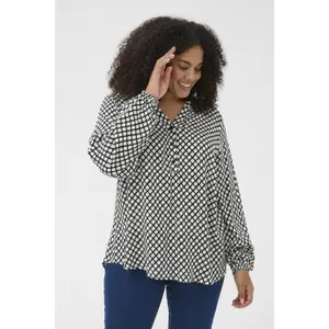 Blusa de mujer KAFFE Curve Mahlena image-3