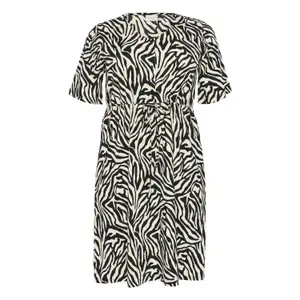 Women's dress KAFFE Curve Herdis image-0