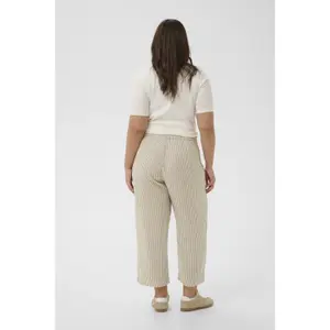 Women's cropped Trousers KAFFE Curve Mille image-4