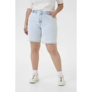 Jeansshorts för kvinnor KAFFE Curve KCmaia image-1
