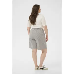 Women's shorts KAFFE Curve Nana Striped image-6