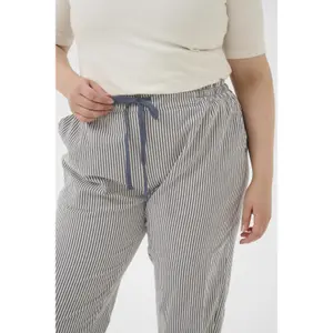 Women's Trousers KAFFE Curve Nana Striped Capri image-6