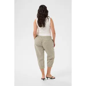 Women's Trousers KAFFE Curve Nana Striped Capri image-5