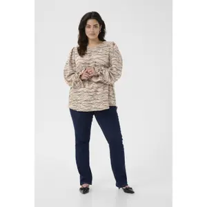 Women's blouse KAFFE Curve Nika Round Neck image-1