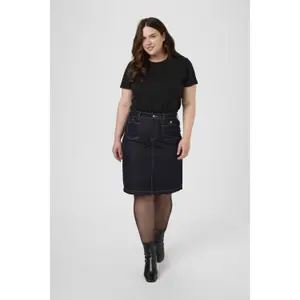 Denim skirt for women KAFFE Curve KCRoria image-1