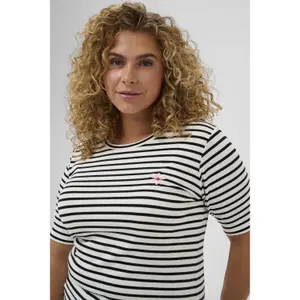 Γυναικείο T-shirt KAFFE Curve Lia image-5