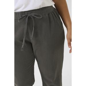 Damenhosen KAFFE Curve Nana Capri image-6