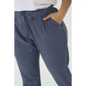 Damenhosen KAFFE Curve Nana Capri image-6