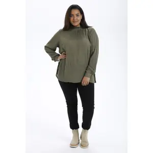 Blusa feminina KAFFE Curve Trudi image-0