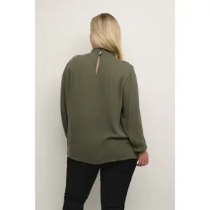 Blusa feminina KAFFE Curve Trudi image-5