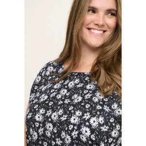 Blusa feminina KAFFE Curve Lokana image-5