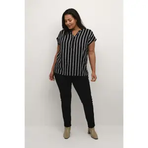 Blusa de mujer KAFFE Curve Sida Wing Sl image-1