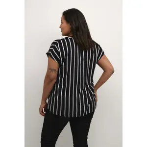 Blusa de mujer KAFFE Curve Sida Wing Sl image-4