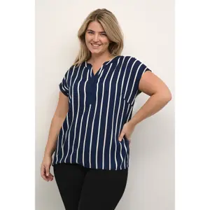 Blusa de mujer KAFFE Curve Sida Wing Sl image-2