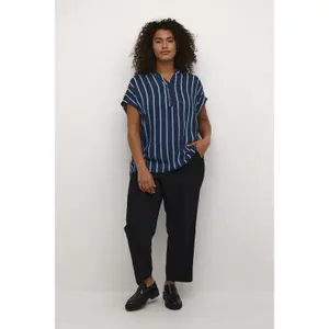 Blusa feminina KAFFE Curve Sida Wing Sl image-1