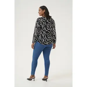 Blusa de manga comprida feminina KAFFE Curve Mirta Tilly image-6