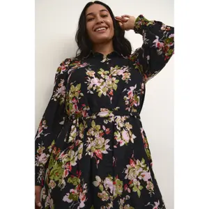 Vestido de camisa de mulher KAFFE Curve Natalia image-5