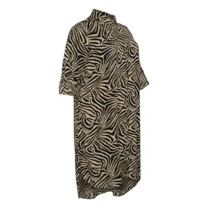 Vestido de camisa de mulher KAFFE Curve Mille image-6