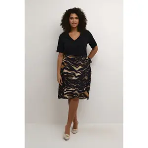 T-shirt de mulher KAFFE Curve Winni image-3