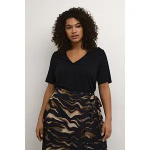 T-shirt de mulher KAFFE Curve Winni image-4