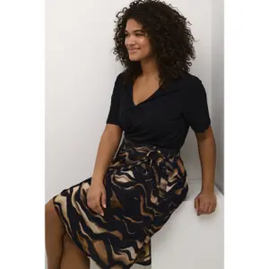 T-shirt de mulher KAFFE Curve Winni image-5
