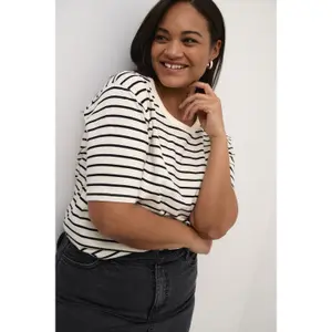 Damen T-Shirt 1/2 KAFFE Curve Winni image-5