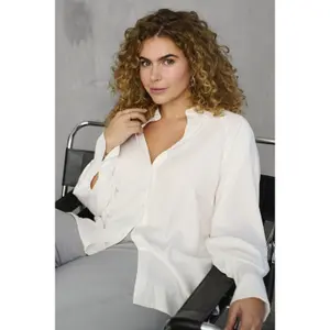 Women's blouse KAFFE Curve Leanna image-5