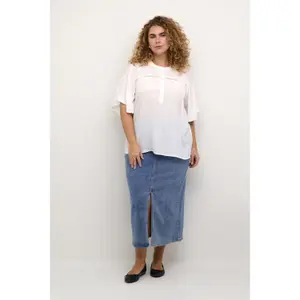 Blusa feminina KAFFE Curve Ella image-1