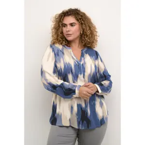 Blusa feminina KAFFE Curve Bella image-1