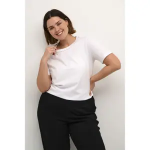 T-shirt de mulher KAFFE Curve Viana image-2