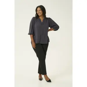 Blusa feminina KAFFE Curve Anya image-2