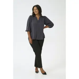 Blusa feminina KAFFE Curve Anya image-1