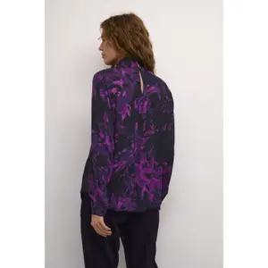 Blusa estampada feminina KAFFE Amber image-4