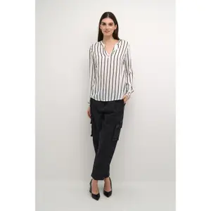 Blusa feminina KAFFE Beathe image-2