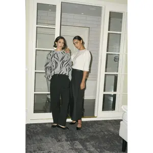 Pantaloni con bottone donna KAFFE Merle 7/8 image-4