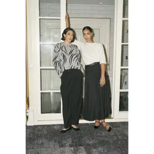 Pantaloni con bottone donna KAFFE Merle 7/8 image-5